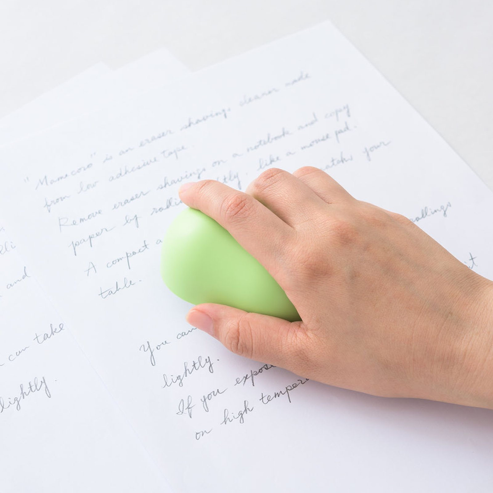 紙がお造りした消しカス Amazon | シード 消しゴム 消しカス クリーナー まめコロ グリーン SMG